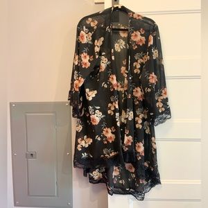 Black Floral Kimono